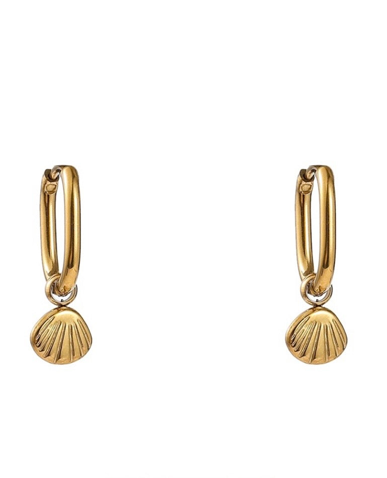 Day en Eve oorbellen schelpje goud