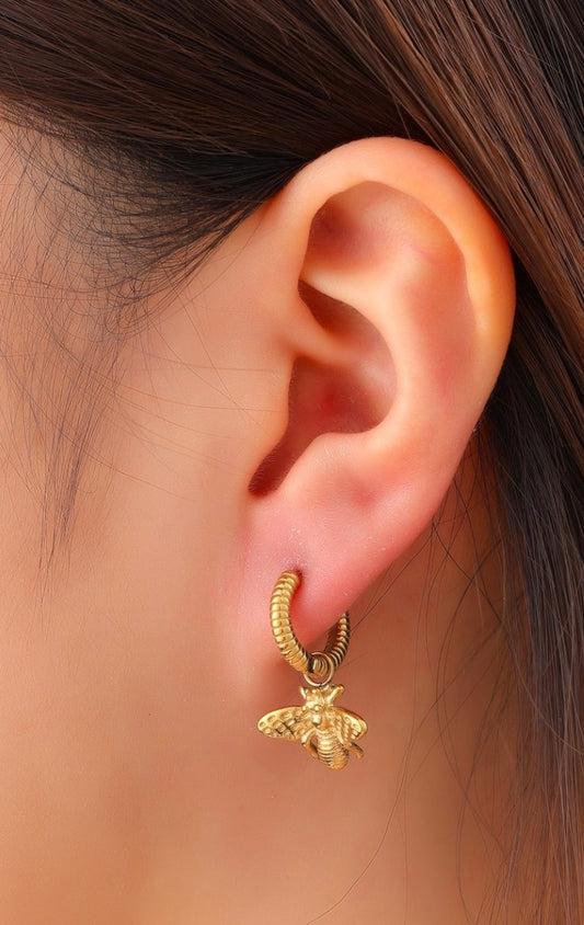 Day en Eve oorbellen bijtje goud