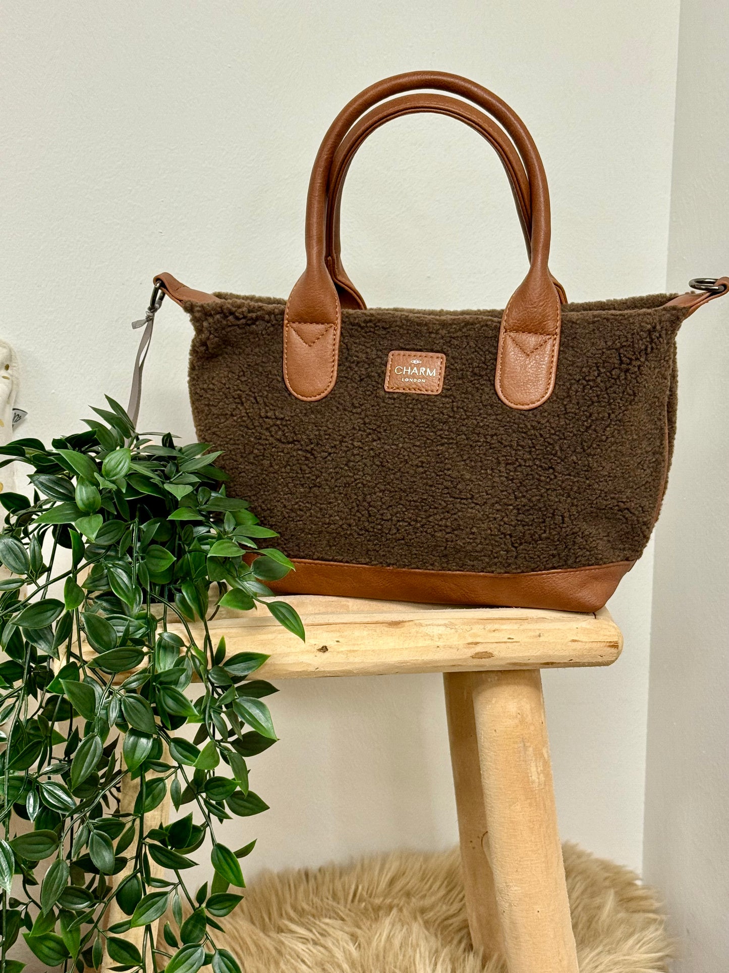 Charm London Buckingham Teddy Handtas Donkerbruin