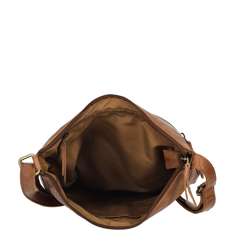Sicily Crossbody Tas Cognac Leer Met Luxe Afwerking En Tijdloze Uitstraling 25 x 4 x 25,5 Cm