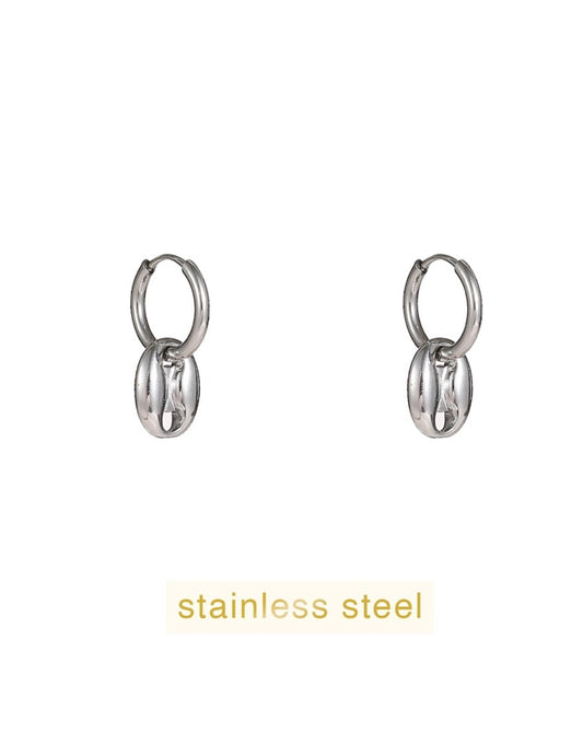 Day And Eve Button Hoop Zilver Kleur Oorbellen Van Roestvrij Staal Met Veilige Sluiting En Tijdloze Elegantie