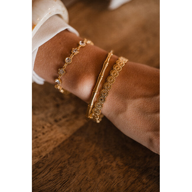 By Shir Armband Luxe Bangle Bloem Verguld Edelstaal Tijdloze Sieraad Met Luxe Afwerking