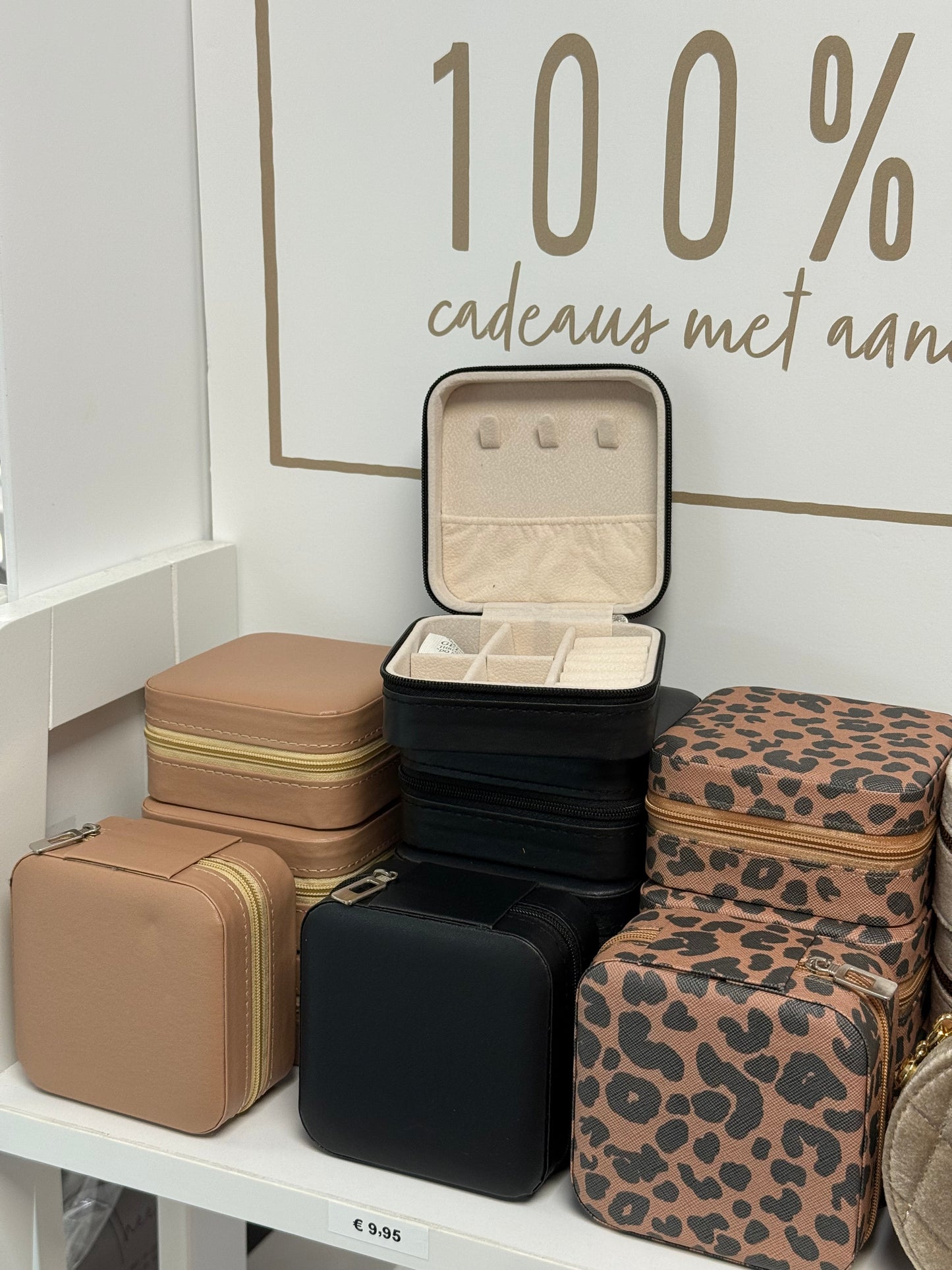 Sieradendoosje Panterprint Met Afmetingen 9,5 X 9,5 X 5 Cm