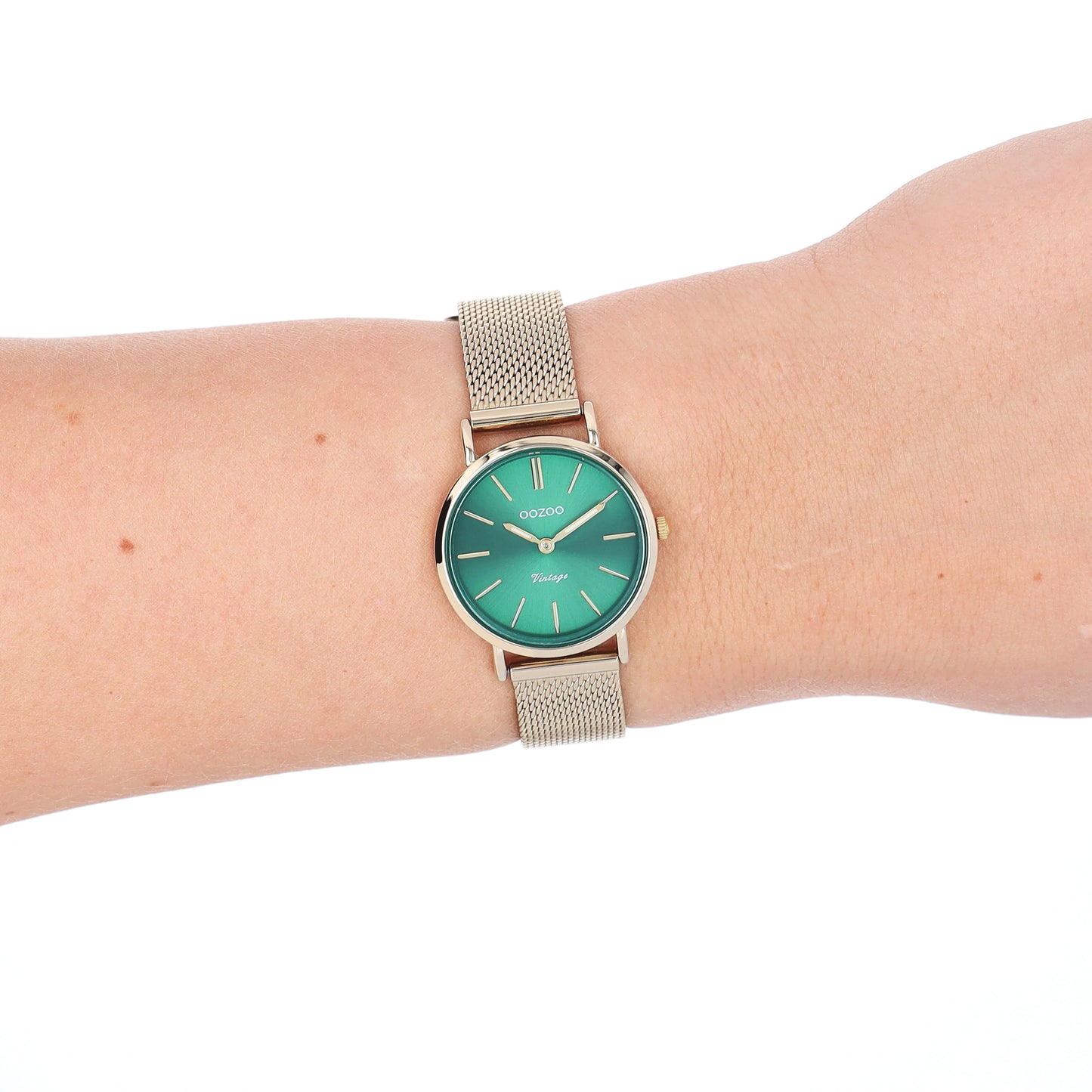 GOUDKLEURIGE OOZOO HORLOGE MET METALEN MESH ARMBAND - C20297