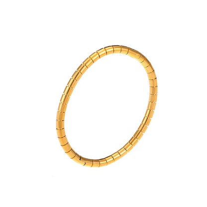 By Shir Armband Luxe Bangle Slang Verguld Edelstaal Met Glanzende Afwerking Voor Een Chique Moderne Uitstraling